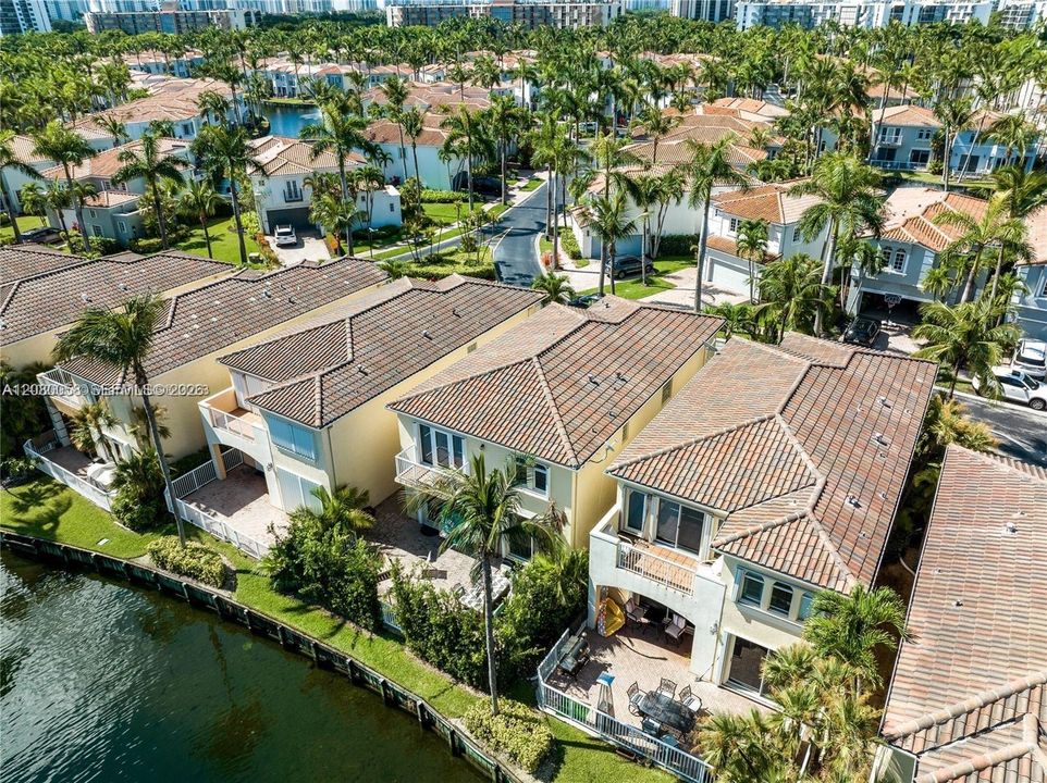 For Sale: $1,649,000 (3 beds, 2 baths, 2338 Square Feet)