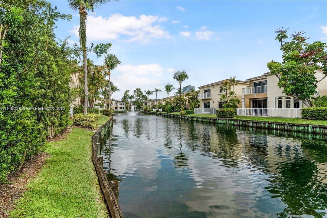 For Sale: $1,649,000 (3 beds, 2 baths, 2338 Square Feet)