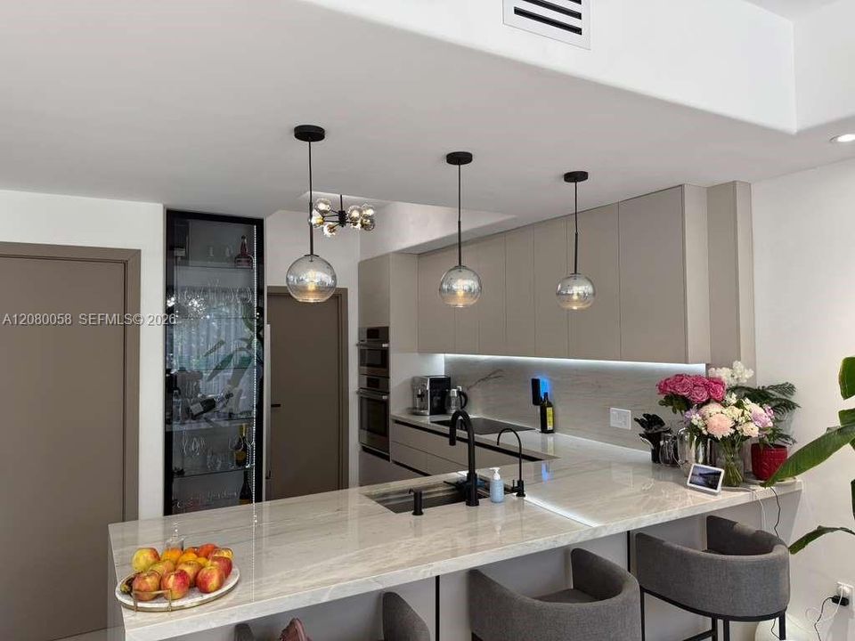 For Sale: $1,649,000 (3 beds, 2 baths, 2338 Square Feet)