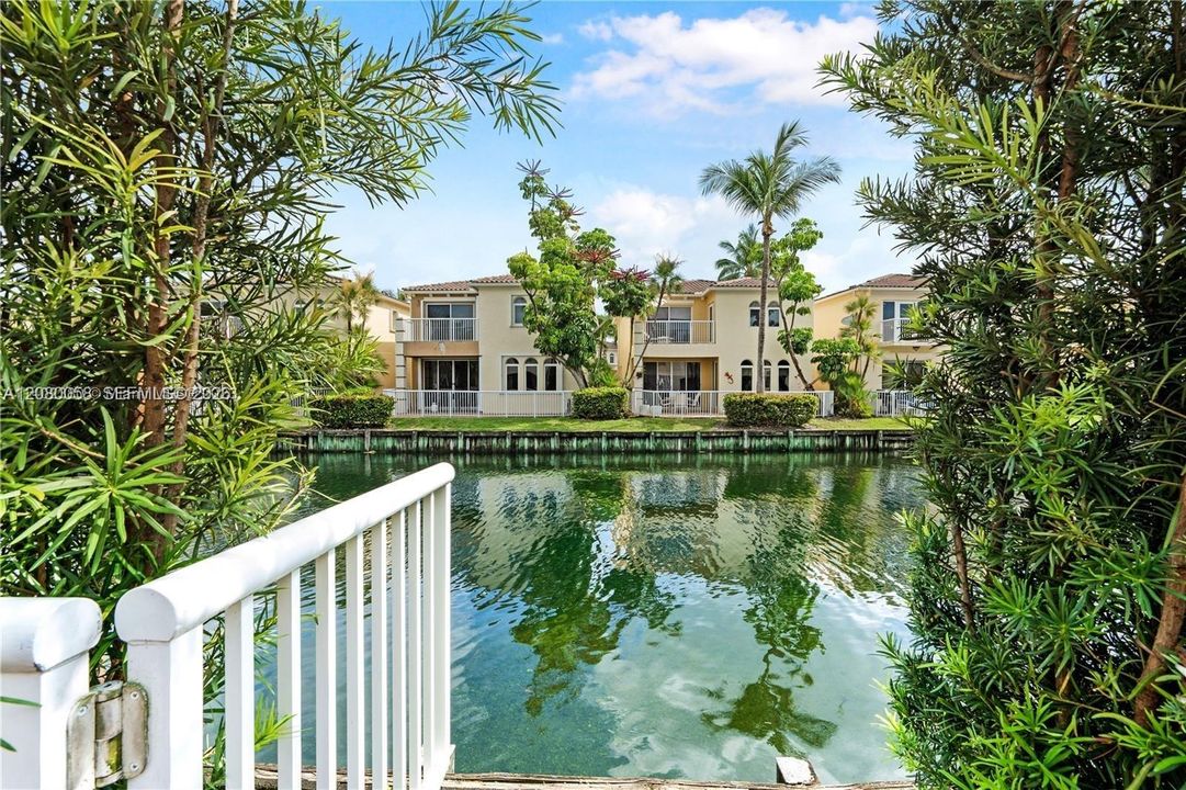 For Sale: $1,649,000 (3 beds, 2 baths, 2338 Square Feet)