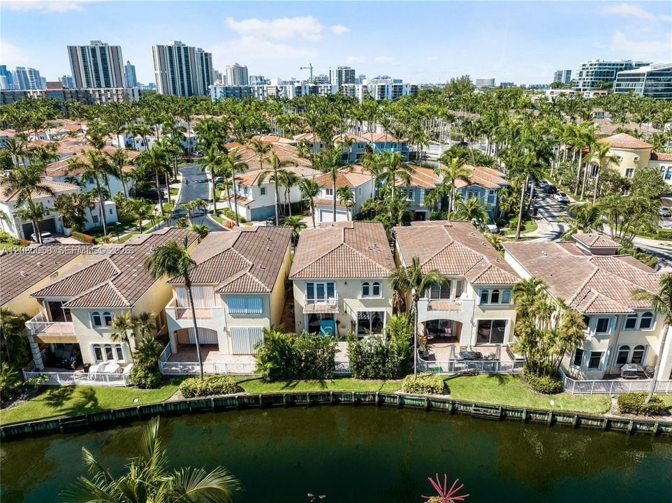 For Sale: $1,649,000 (3 beds, 2 baths, 2338 Square Feet)