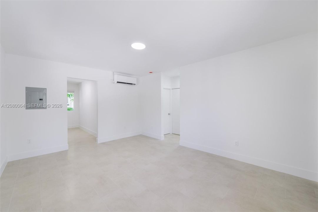 For Rent: $1,900 (1 beds, 1 baths, 517 Square Feet)