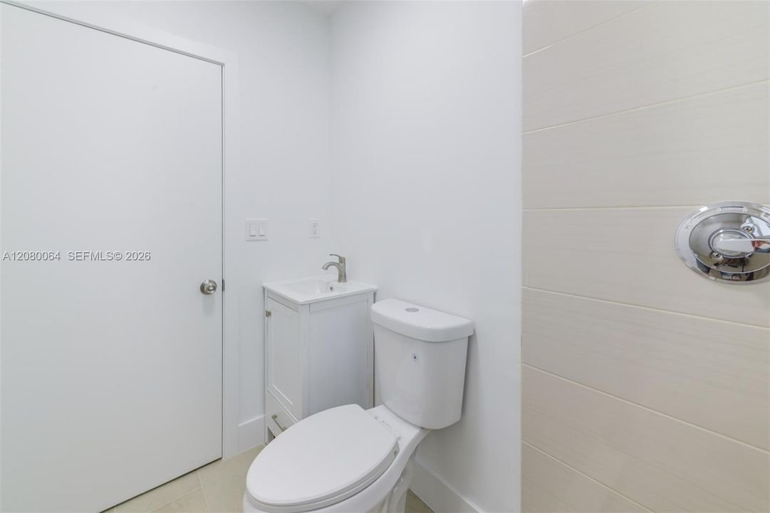 For Rent: $1,900 (1 beds, 1 baths, 517 Square Feet)