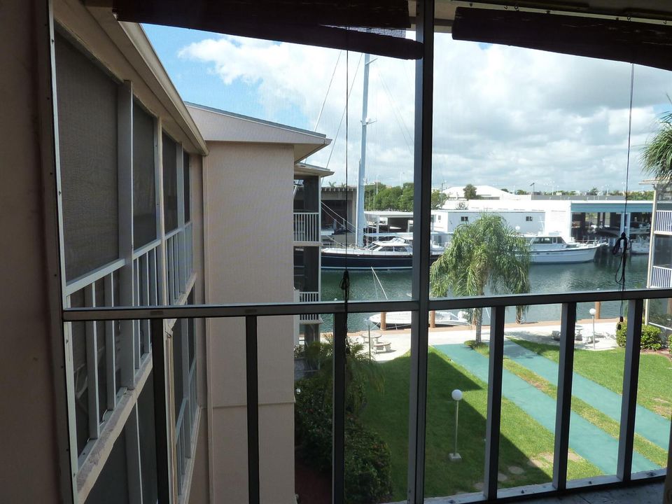 #304 MDM Water View