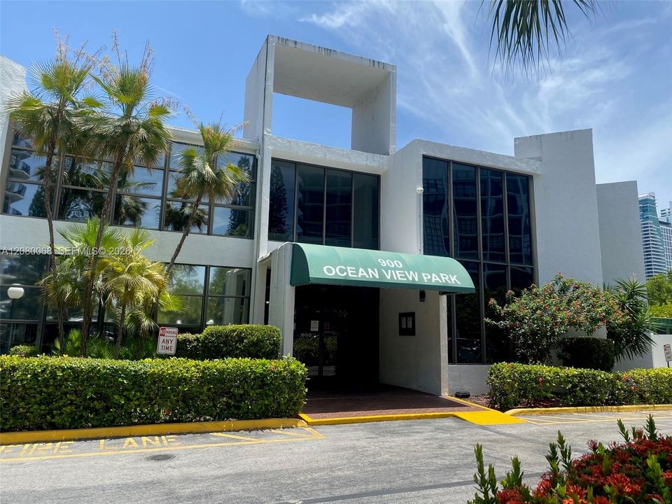 En Venta: $190,000 (1 camas, 1 baños, 915 Pies cuadrados)