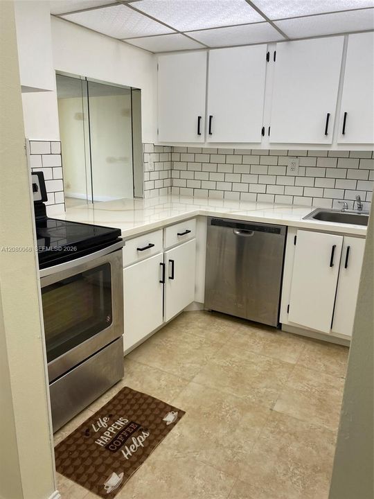 En Venta: $190,000 (1 camas, 1 baños, 915 Pies cuadrados)