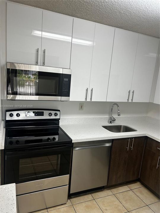 For Rent: $1,850 (1 beds, 1 baths, 679 Square Feet)