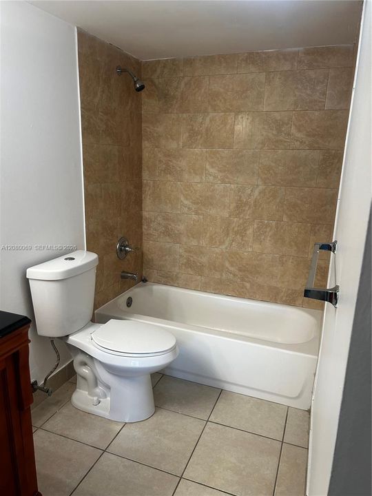 For Rent: $1,850 (1 beds, 1 baths, 679 Square Feet)