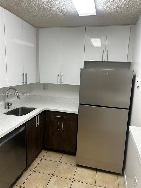 For Rent: $1,850 (1 beds, 1 baths, 679 Square Feet)