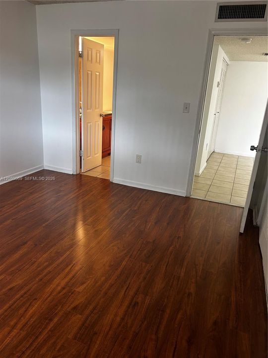 For Rent: $1,850 (1 beds, 1 baths, 679 Square Feet)