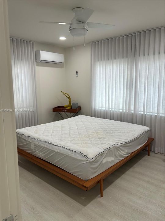 В аренду: $2,600 (1 спален, 1 ванн, 3322 Квадратных фут)