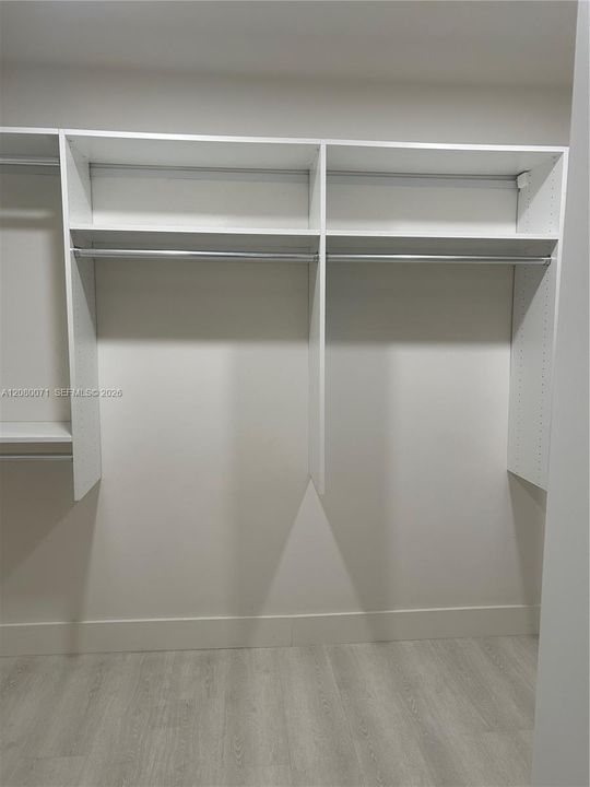 В аренду: $2,600 (1 спален, 1 ванн, 3322 Квадратных фут)