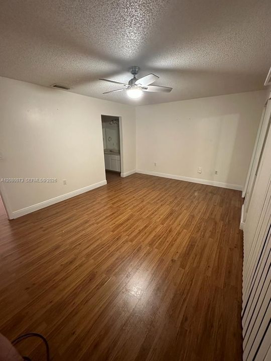 For Sale: $489,000 (2 beds, 2 baths, 1392 Square Feet)