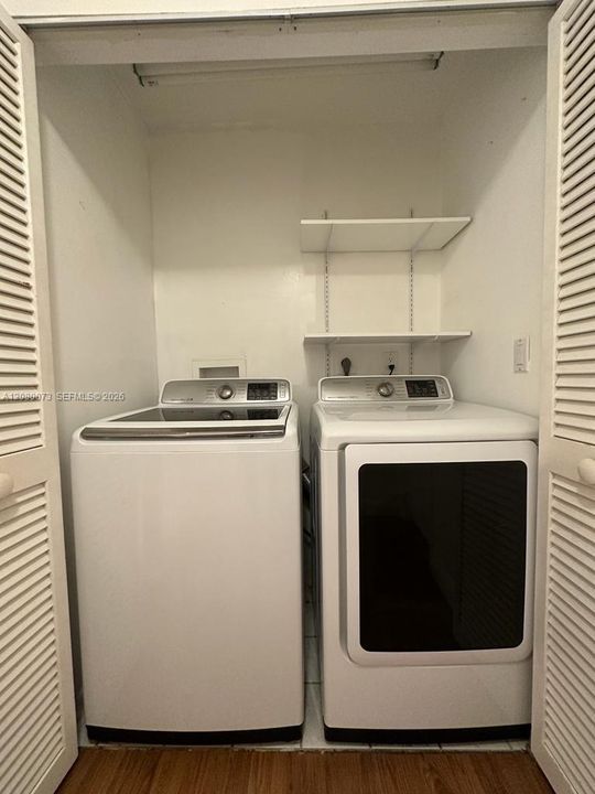 For Sale: $489,000 (2 beds, 2 baths, 1392 Square Feet)
