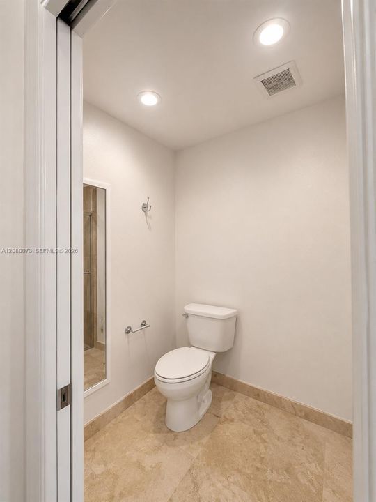 For Sale: $489,000 (2 beds, 2 baths, 1392 Square Feet)