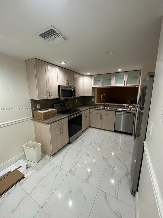 For Sale: $489,000 (2 beds, 2 baths, 1392 Square Feet)