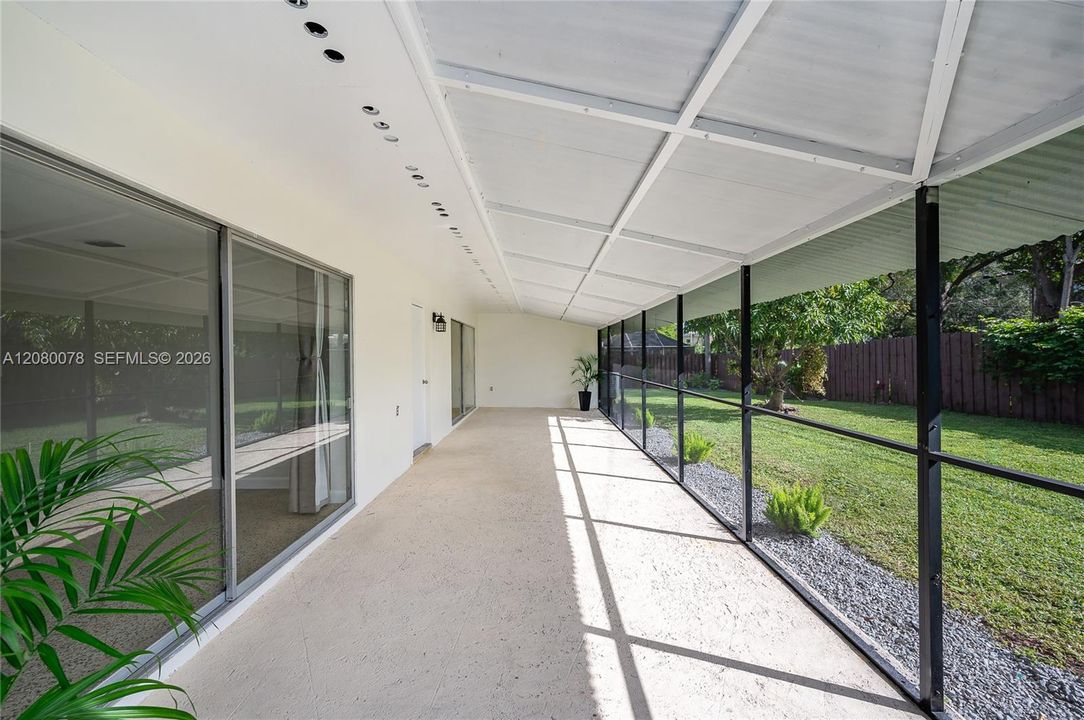 For Rent: $3,950 (3 beds, 2 baths, 1362 Square Feet)