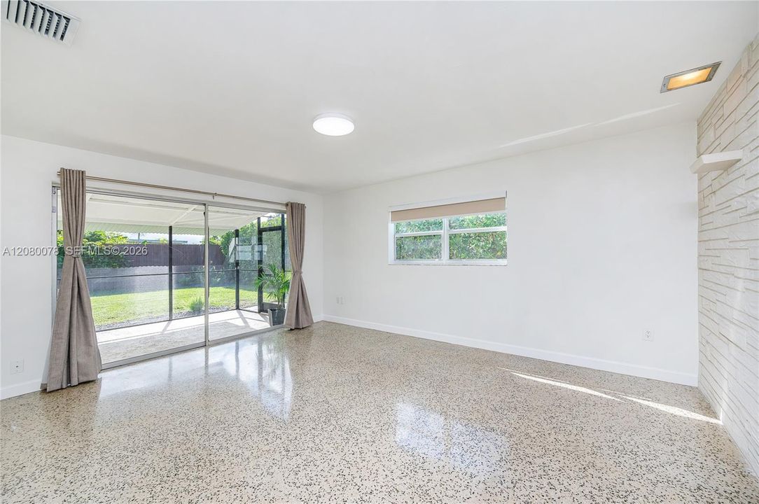 For Rent: $3,950 (3 beds, 2 baths, 1362 Square Feet)