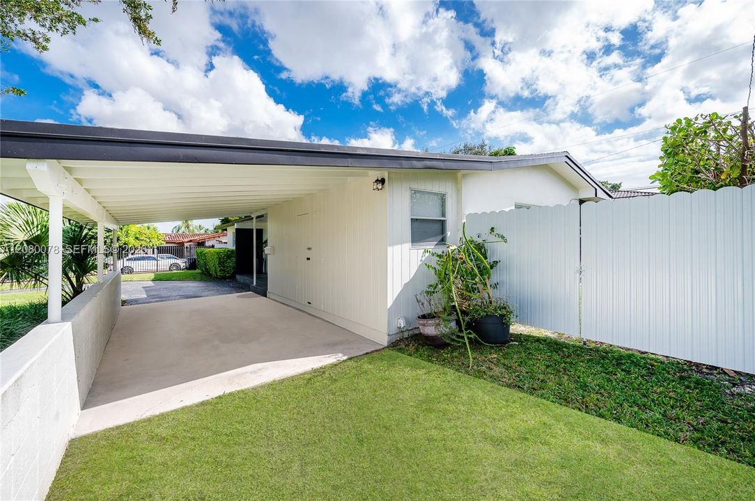 For Rent: $3,950 (3 beds, 2 baths, 1362 Square Feet)