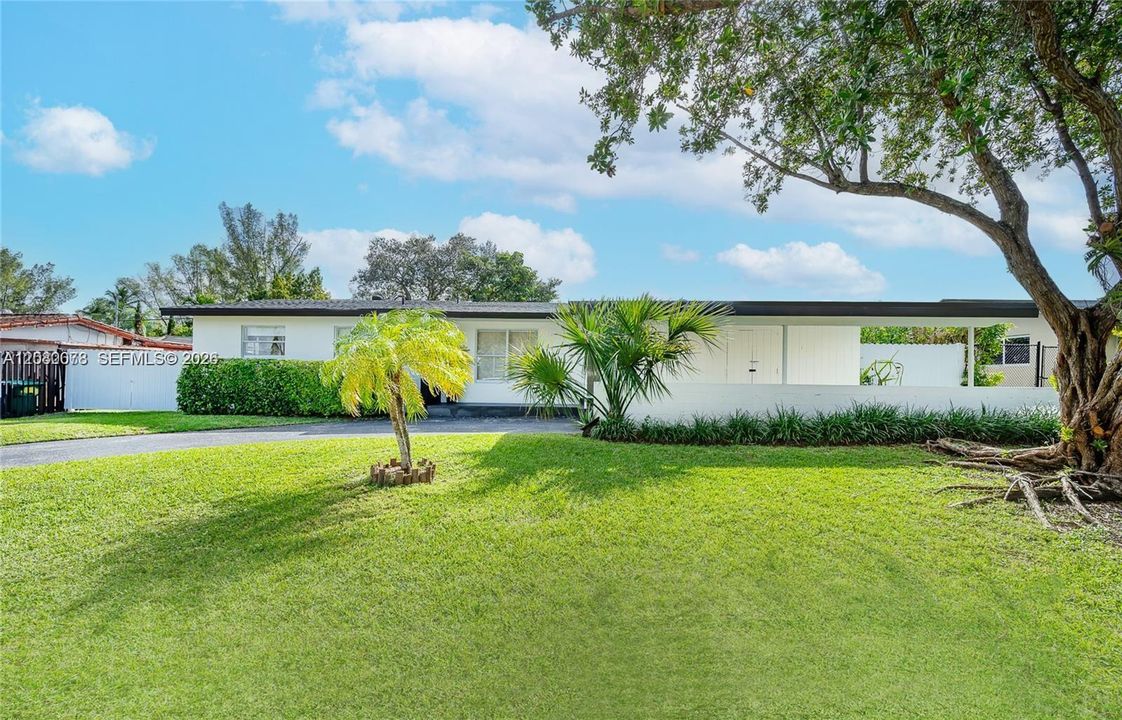 For Rent: $3,950 (3 beds, 2 baths, 1362 Square Feet)