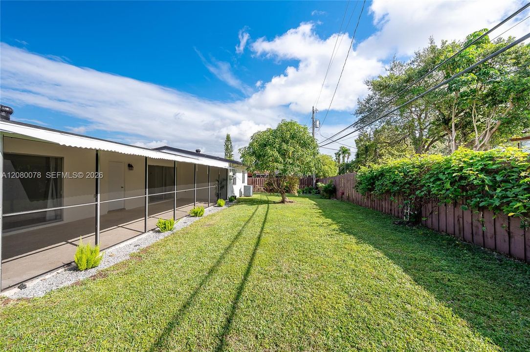 For Rent: $3,950 (3 beds, 2 baths, 1362 Square Feet)