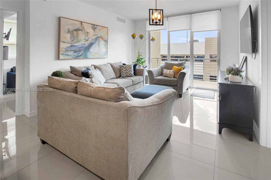 For Sale: $515,000 (3 beds, 3 baths, 1514 Square Feet)