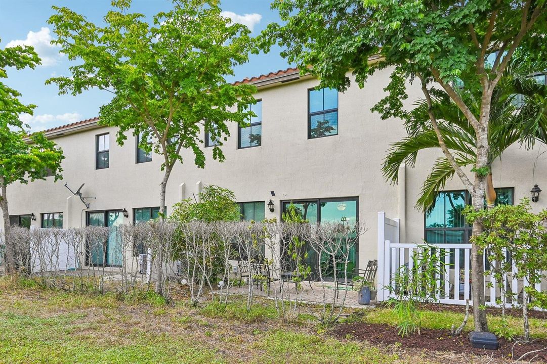 32-web-or-mls-Oysterwood Ln-S2608-032