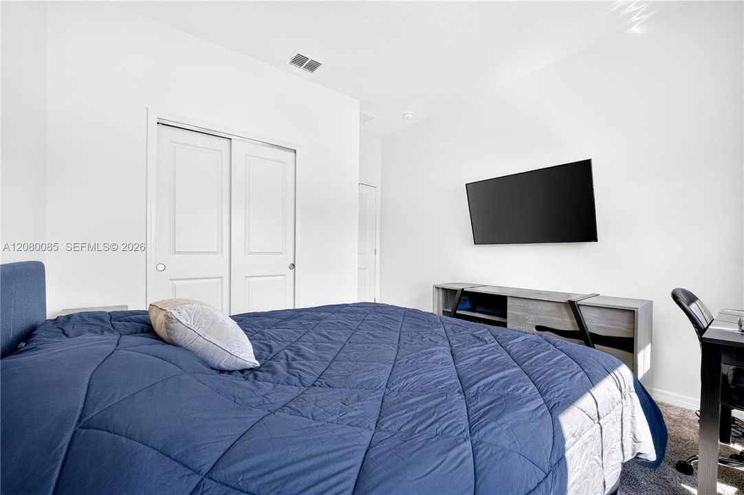 En Venta: $415,000 (4 camas, 2 baños, 1843 Pies cuadrados)