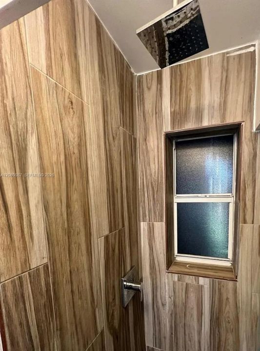 На продажу: $590,000 (4 спален, 2 ванн, 1300 Квадратных фут)