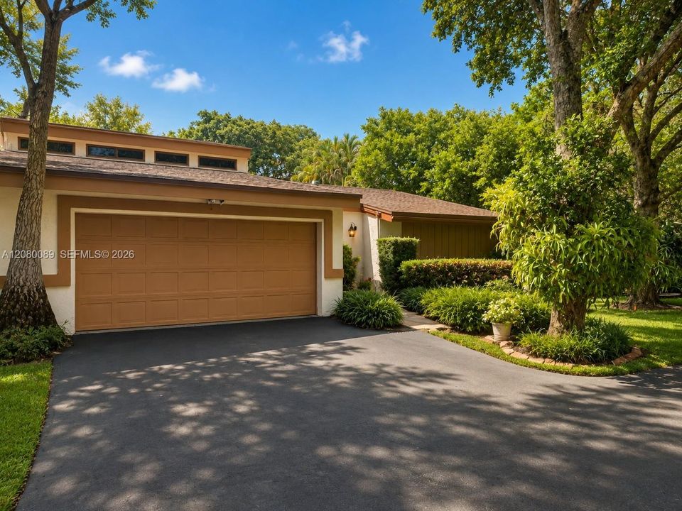 For Sale: $795,000 (3 beds, 2 baths, 2063 Square Feet)