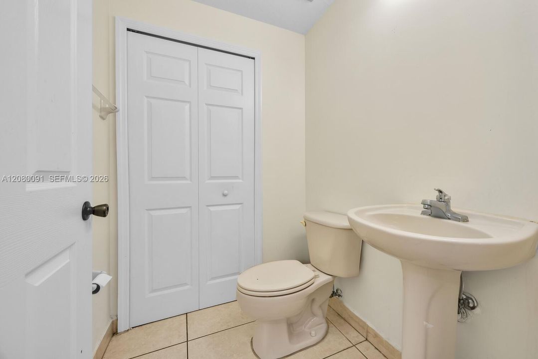 For Rent: $3,200 (3 beds, 2 baths, 1743 Square Feet)