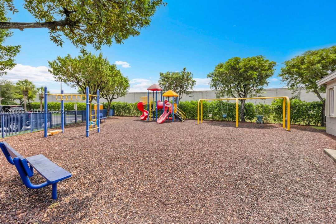 For Rent: $3,200 (3 beds, 2 baths, 1743 Square Feet)