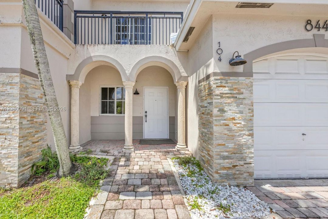 For Rent: $3,200 (3 beds, 2 baths, 1743 Square Feet)