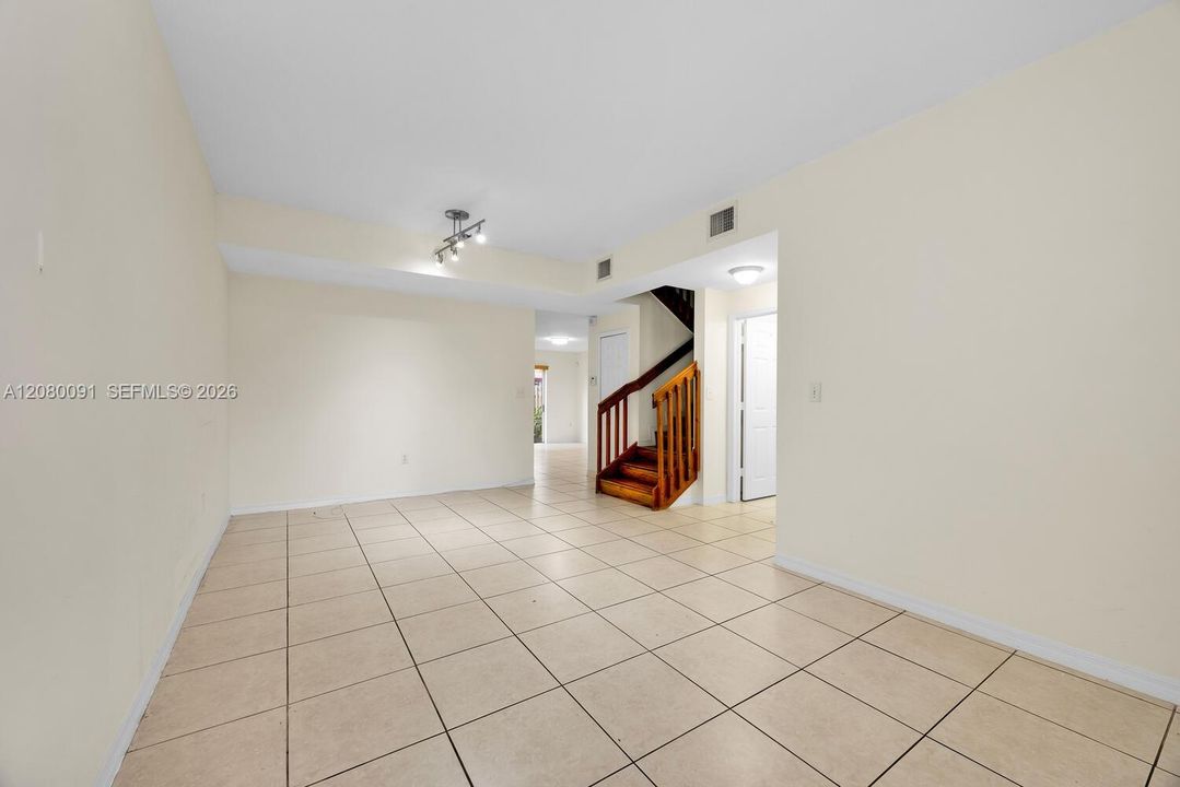 For Rent: $3,200 (3 beds, 2 baths, 1743 Square Feet)