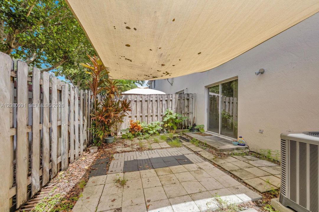 For Rent: $3,200 (3 beds, 2 baths, 1743 Square Feet)