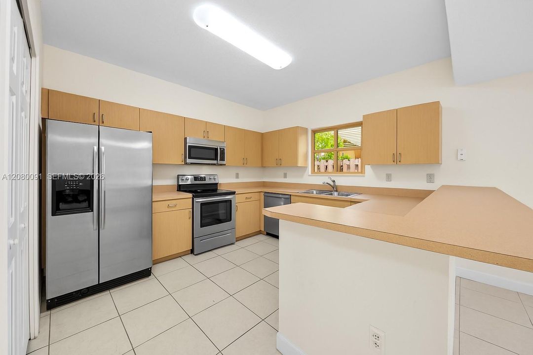 For Rent: $3,200 (3 beds, 2 baths, 1743 Square Feet)