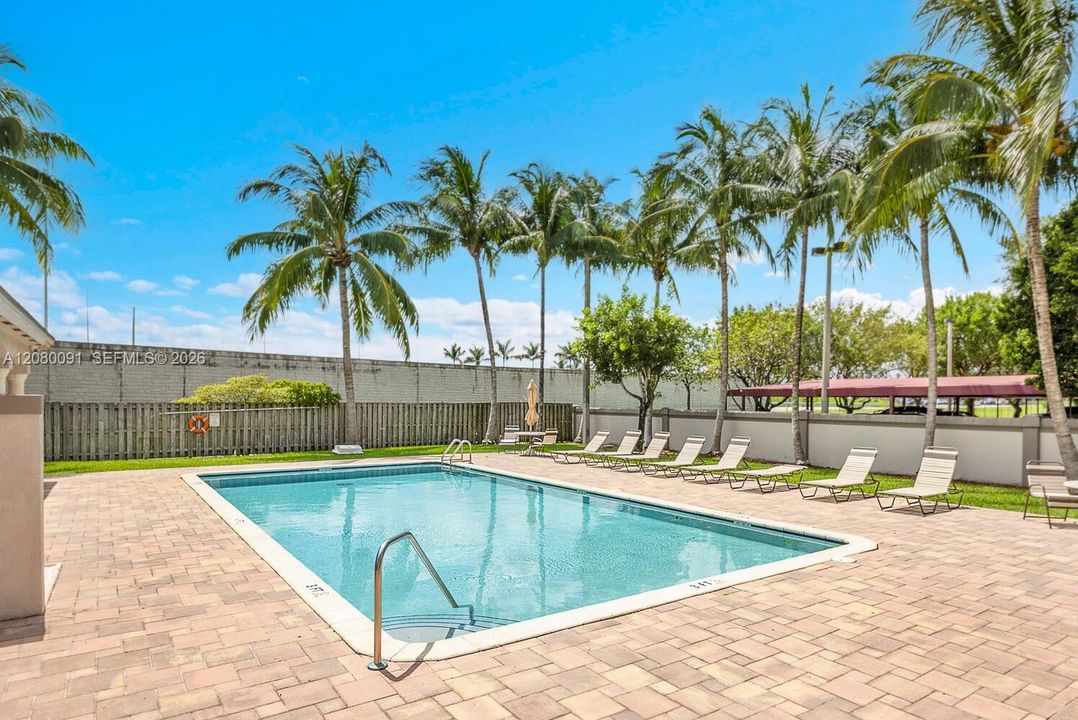 For Rent: $3,200 (3 beds, 2 baths, 1743 Square Feet)