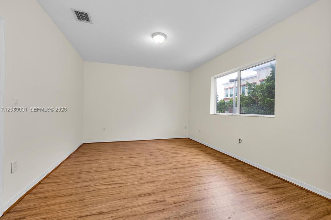 For Rent: $3,200 (3 beds, 2 baths, 1743 Square Feet)