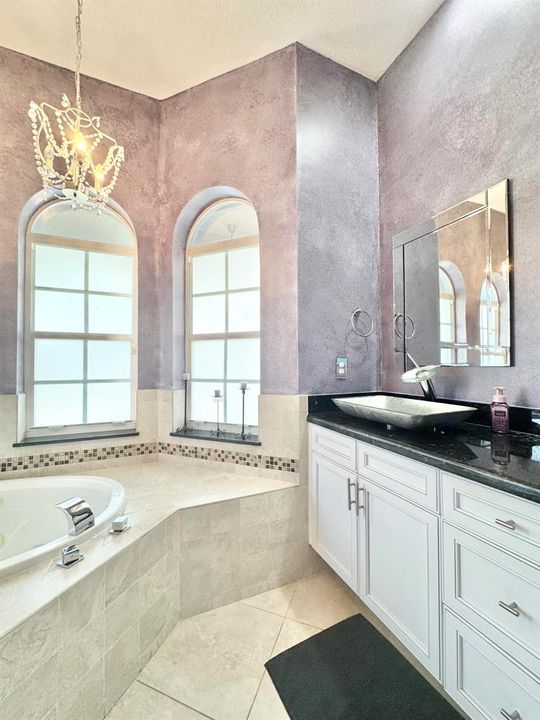 1ST VANITY MASTER WITH HERS WATER CLOSET