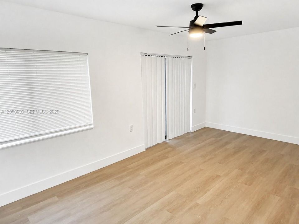For Sale: $525,000 (4 beds, 2 baths, 1537 Square Feet)