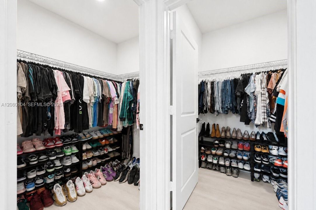 В аренду: $3,200 (3 спален, 2 ванн, 1628 Квадратных фут)
