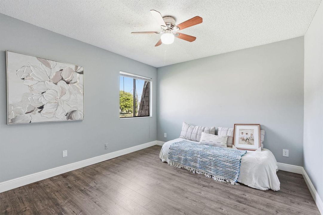 loft or 3th bedroom