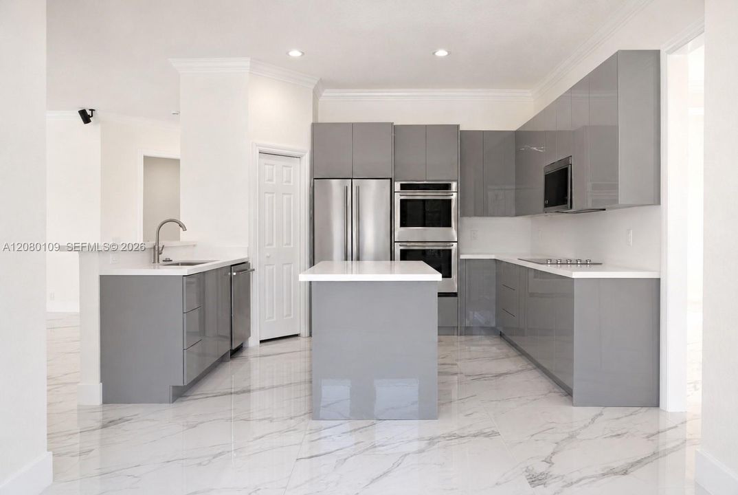 Kitchen – Main View