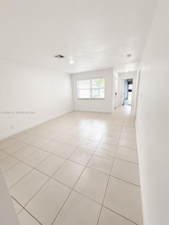 For Rent: $3,500 (3 beds, 2 baths, 1734 Square Feet)