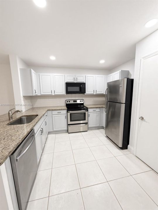 For Rent: $3,500 (3 beds, 2 baths, 1734 Square Feet)