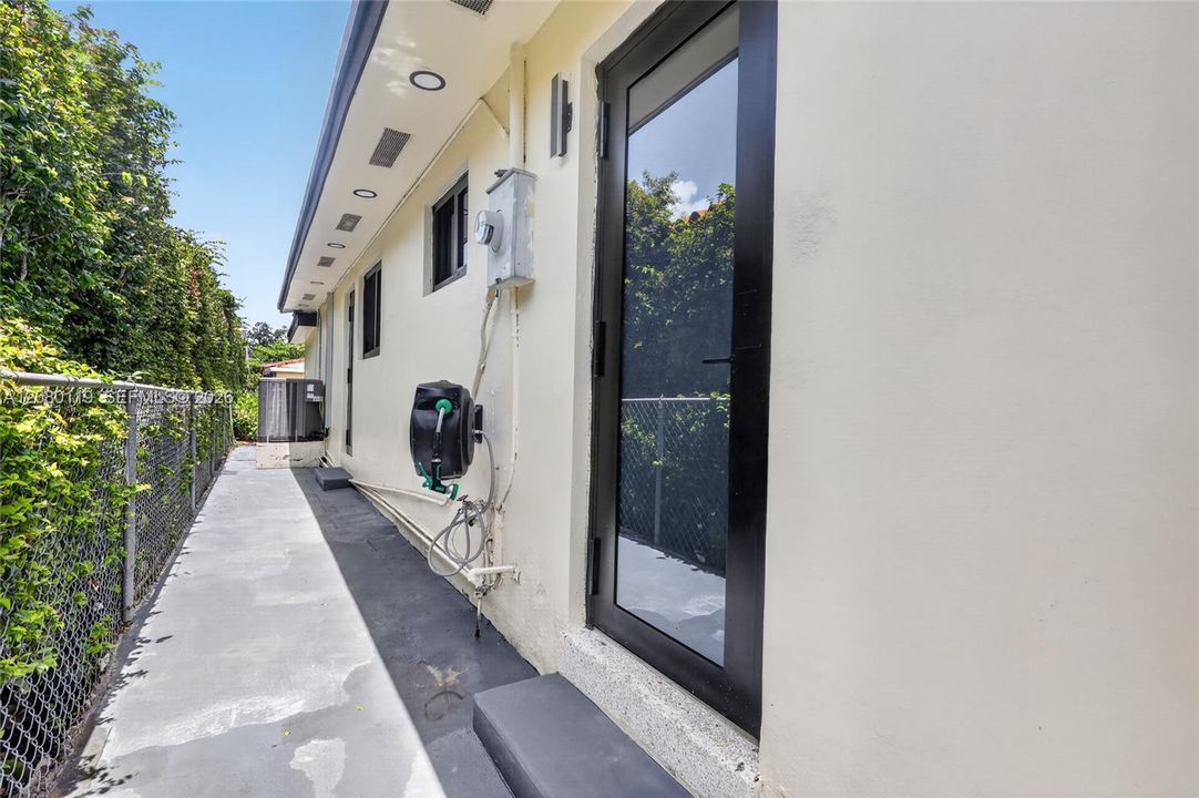 В аренду: $6,500 (5 спален, 3 ванн, 2442 Квадратных фут)