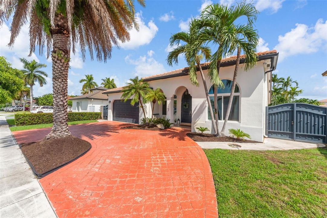 Active With Contract: $815,000 (4 beds, 3 baths, 2065 Square Feet)