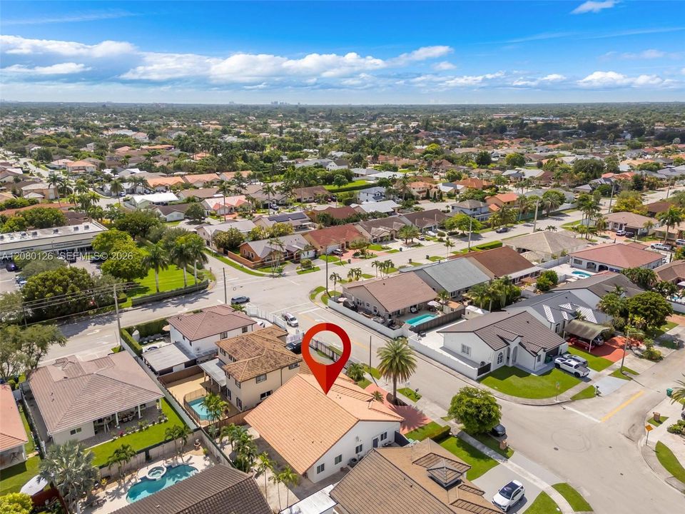 Active With Contract: $815,000 (4 beds, 3 baths, 2065 Square Feet)