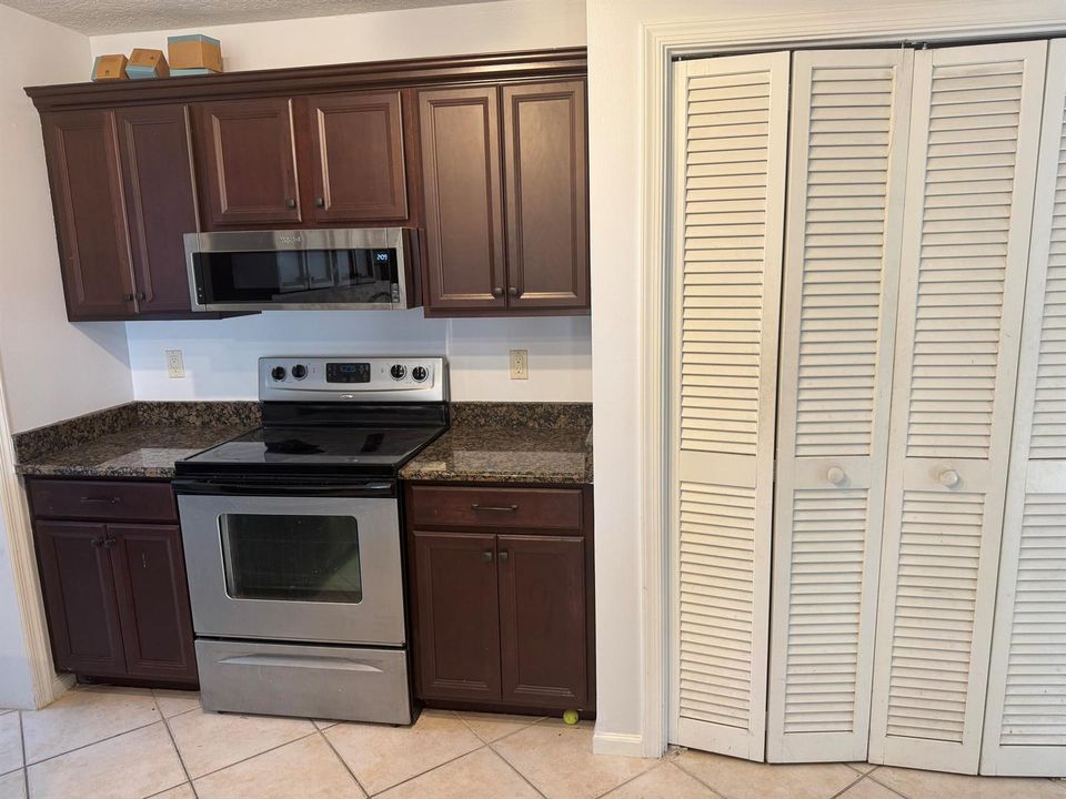 Kitchen Stove