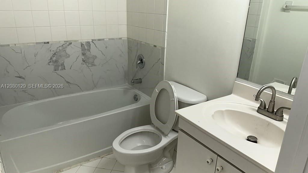 В аренду: $1,750 (2 спален, 2 ванн, 822 Квадратных фут)